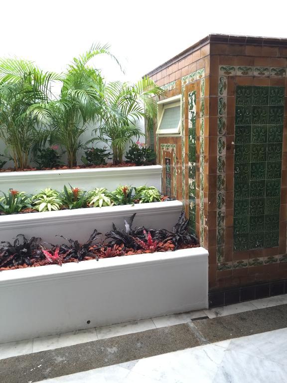 Heeren Palm Suites Malacca Exterior foto